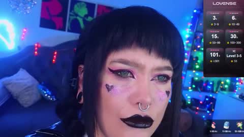 Laura  online show from December 20, 2024, 4:31 am