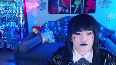 Laura  online show from January 7, 2025, 9:57 pm