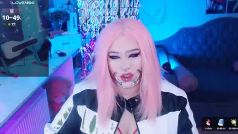 Laura  online show from February 2, 2025, 9:51 am