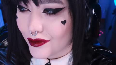 Laura  online show from February 28, 2025, 5:48 am