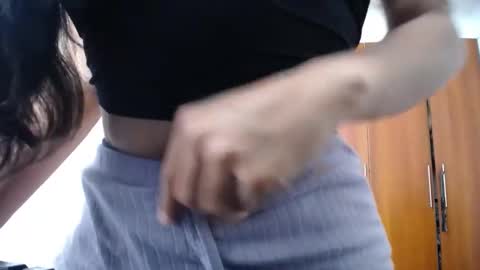 Ilauren online show from October 18, 2025, 5:25 pm