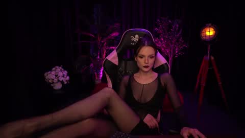 Snapshot of wild_alice_me chatting on June 24, 2026, 4:17 pm Alice online show from June 24, 2026, 4:17 pm