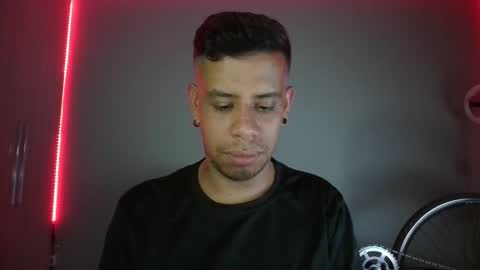 Snapshot of wild_bigcock36 chatting on March 3, 2026, 1:56 am WIL BIGCOCK online show from March 3, 2026, 1:56 am