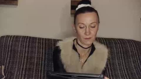 Nataly online show from November 19, 2025, 7:14 pm