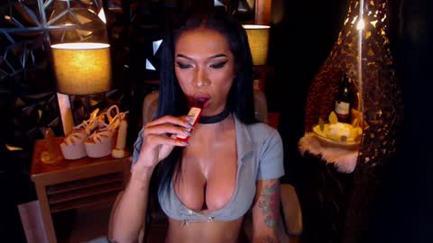 Snapshot of wildara chatting on January 25, 2025, 1:30 pm wildara online show from January 25, 2025, 1:30 pm