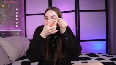 Snapshot of wilder_weinn chatting on March 8, 2026, 8:40 am .. alice .. online show from March 8, 2026, 8:40 am