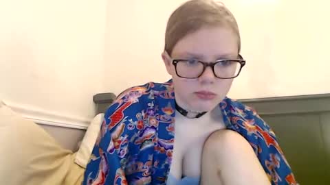 Snapshot of wildflowerofco chatting on January 30, 2025, 2:06 am wildflowerofco online show from January 30, 2025, 2:06 am