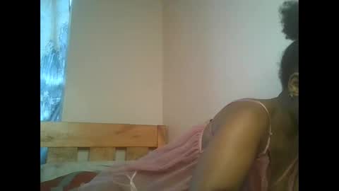 Snapshot of wildflowerrose chatting on March 27, 2026, 8:26 am Merci online show from March 27, 2026, 8:26 am