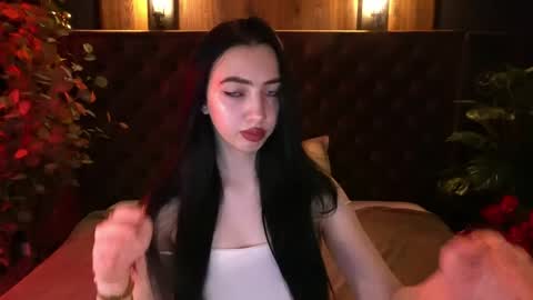 Alena online show from April 3, 2026, 5:49 am