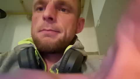 wildmike93 online show from October 2, 2025, 10:50 pm