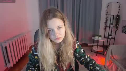 Mila 3 online show from November 28, 2025, 6:05 am