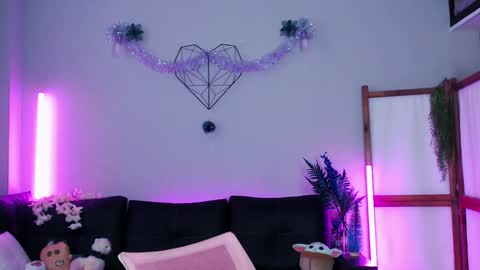 Snapshot of wildorchid_ chatting on December 15, 2024, 9:13 am Master Kieran hehim online show from December 15, 2024, 9:13 am