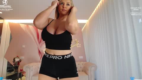 Lili online show from December 15, 2024, 3:20 pm