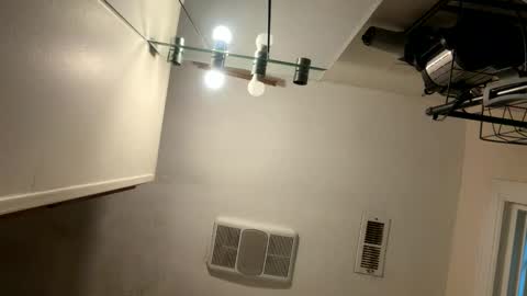 wildwildweed online show from November 30, 2025, 6:23 pm