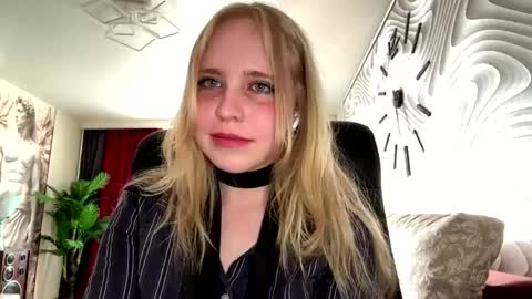 Snapshot of wilhelminafraker chatting on May 24, 2026, 2:11 pm Anny online show from May 24, 2026, 2:11 pm