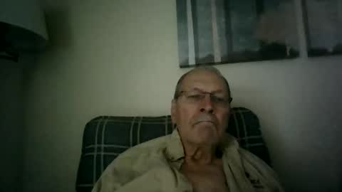 Snapshot of willnedoher chatting on May 17, 2026, 12:23 pm Willhedoher online show from May 17, 2026, 12:23 pm