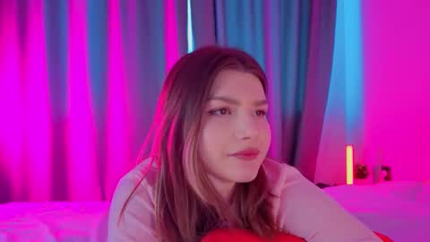 Vicki3 online show from February 18, 2026, 7:26 am