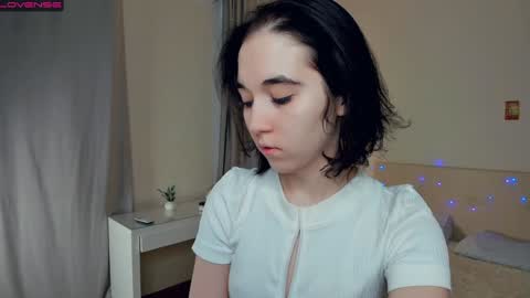 Amalia and Mia online show from January 12, 2025, 7:11 am