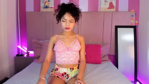  Winnifer Gonzalez  online show from December 10, 2024, 6:01 am