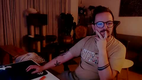 cream36 online show from January 24, 2025, 9:05 pm