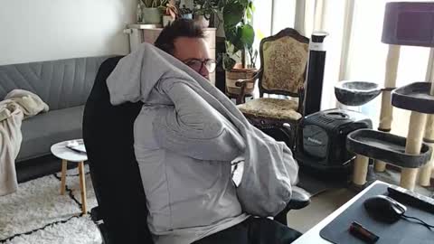 cream36 online show from November 11, 2025, 8:36 am