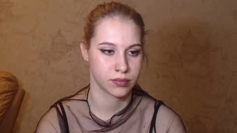 wira_witch online show from February 11, 2025, 3:51 pm