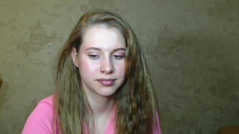 wira_witch online show from February 14, 2025, 4:52 pm