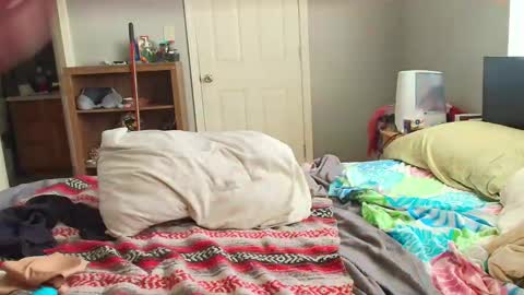 witchbitchmommy online show from March 17, 2026, 1:47 pm