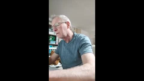 Snapshot of wittzel chatting on April 28, 2026, 9:03 am wittzel online show from April 28, 2026, 9:03 am