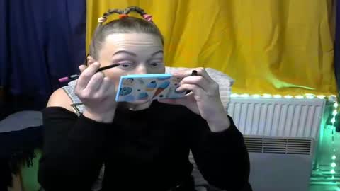 wleslymosw online show from December 5, 2024, 6:55 pm