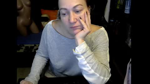 wleslymosw online show from December 2, 2025, 9:14 am