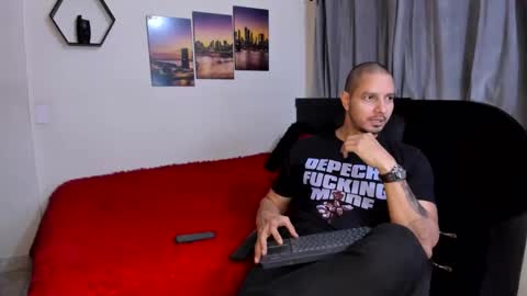 Snapshot of wncmodels chatting on April 6, 2026, 4:32 am Magnus Dark independent model online show from April 6, 2026, 4:32 am