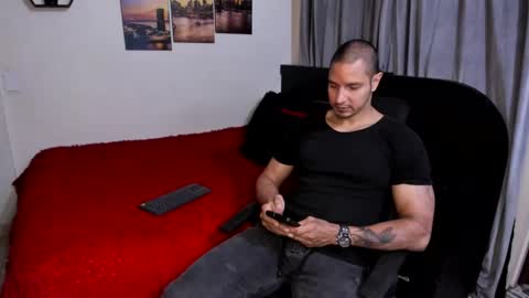 Snapshot of wncmodels chatting on April 15, 2026, 5:36 am Magnus Dark independent model online show from April 15, 2026, 5:36 am