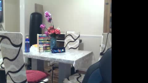 Snapshot of wobble444 chatting on February 24, 2025, 12:09 am wobble444 online show from February 24, 2025, 12:09 am