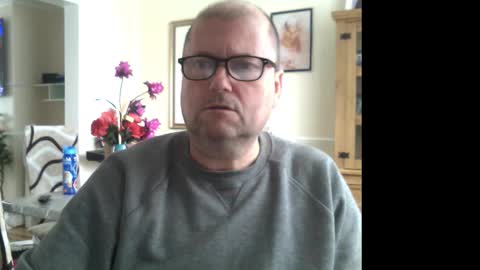 Snapshot of wobble444 chatting on October 8, 2025, 10:24 am wobble444 online show from October 8, 2025, 10:24 am