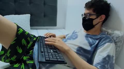  W O L F  online show from February 17, 2025, 11:13 am