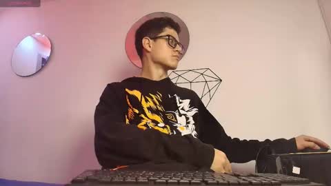  W O L F  online show from September 25, 2025, 11:36 am