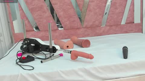 wonderkloe_ online show from April 16, 2026, 3:18 am