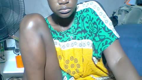 Snapshot of wonders0786 chatting on October 30, 2025, 12:01 am Your black bunny online show from October 30, 2025, 12:01 am