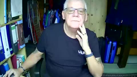 Snapshot of wonneprop10 chatting on December 4, 2025, 9:51 am Always Horny online show from December 4, 2025, 9:51 am