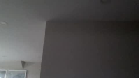 woodeee77 online show from April 19, 2026, 8:00 pm