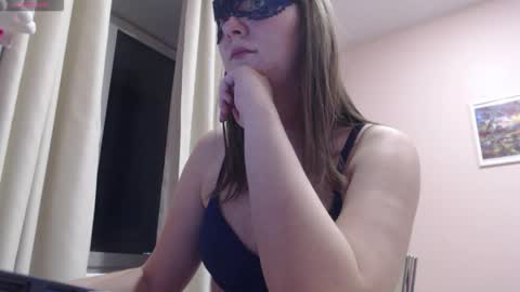 Woodland Peony online show from February 25, 2026, 3:21 pm