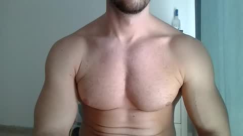 Snapshot of woolfiie chatting on March 10, 2026, 9:58 am Wolfie online show from March 10, 2026, 9:58 am