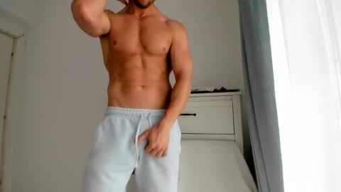 Snapshot of woolfiie chatting on May 13, 2026, 8:12 am Wolfie online show from May 13, 2026, 8:12 am