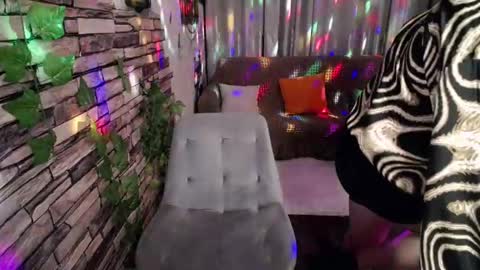 wow_co online show from December 6, 2024, 7:45 pm