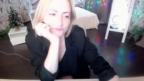 wow_co online show from December 19, 2024, 4:13 pm