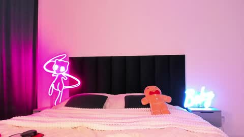 Emi online show from December 17, 2024, 5:07 am