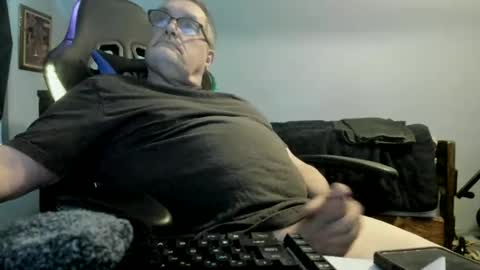 wowsers2022 online show from April 25, 2026, 2:14 pm