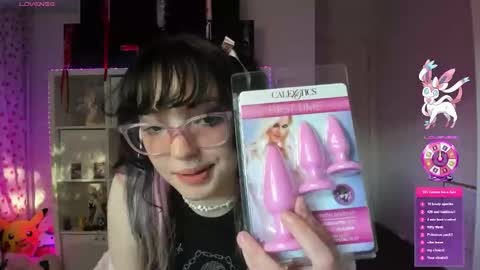 Snapshot of wrenvalentine chatting on September 16, 2025, 9:16 pm Wren Valentine online show from September 16, 2025, 9:16 pm