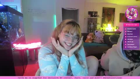 Snapshot of wrenvalentine chatting on February 12, 2026, 9:59 am Wren Valentine online show from February 12, 2026, 9:59 am